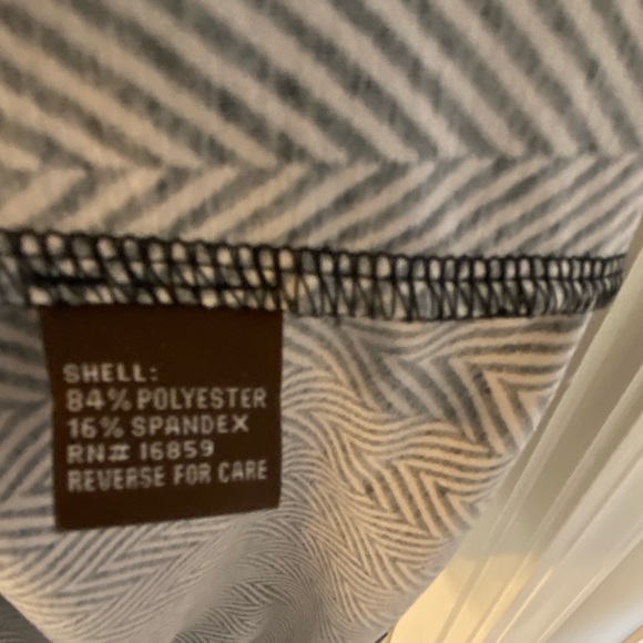 J McLaughlin lightweight knit turtleneck, size small - Picture 6 of 7